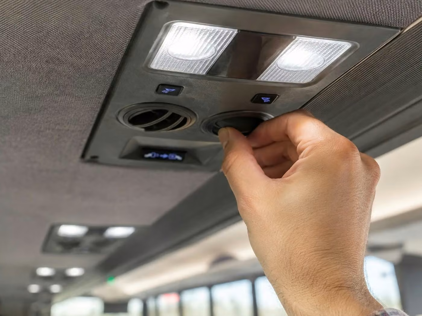vestavia hills 15 passenger minibus air conditioning
