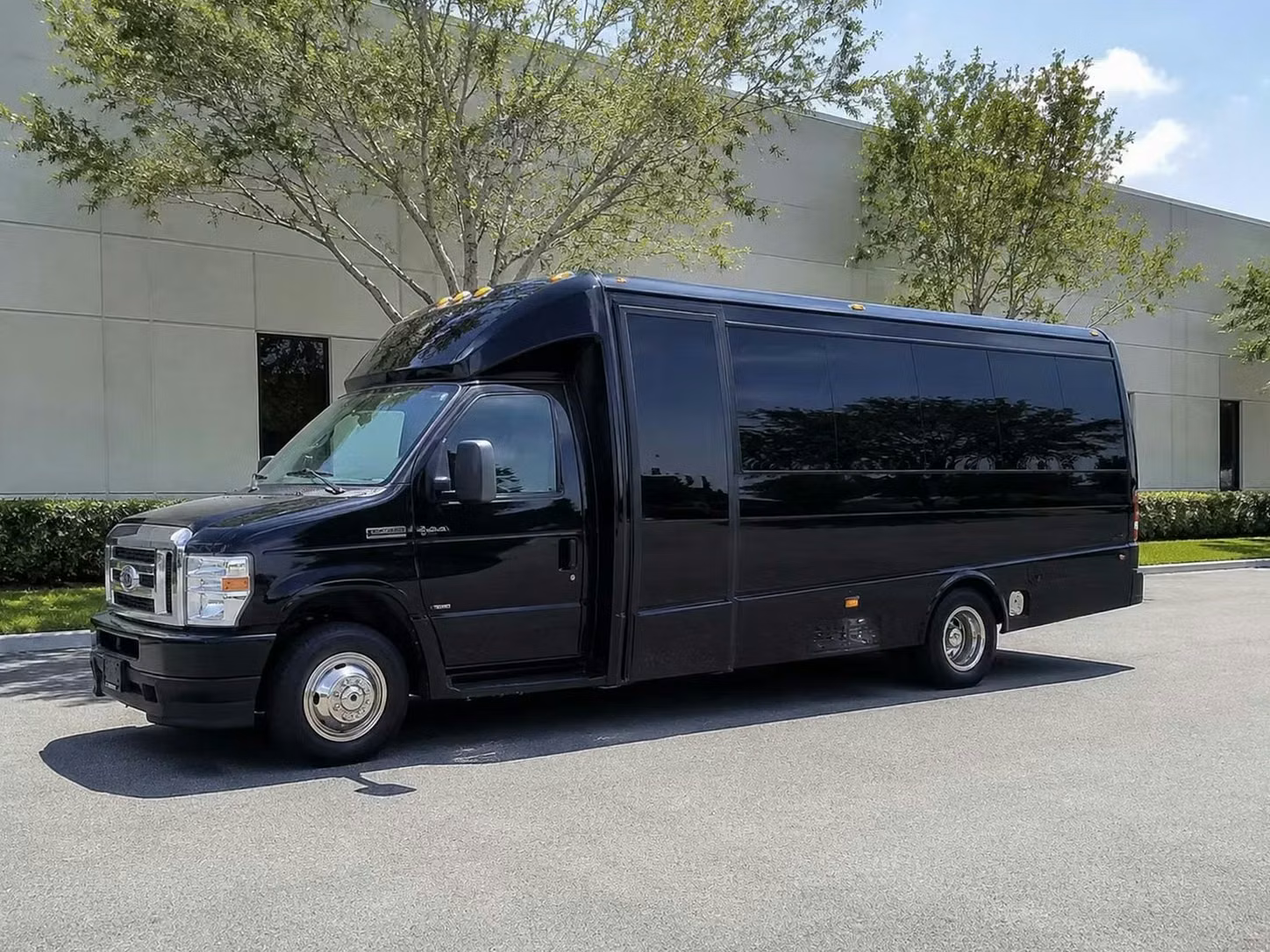 vestavia hills 18 passenger minibus rental