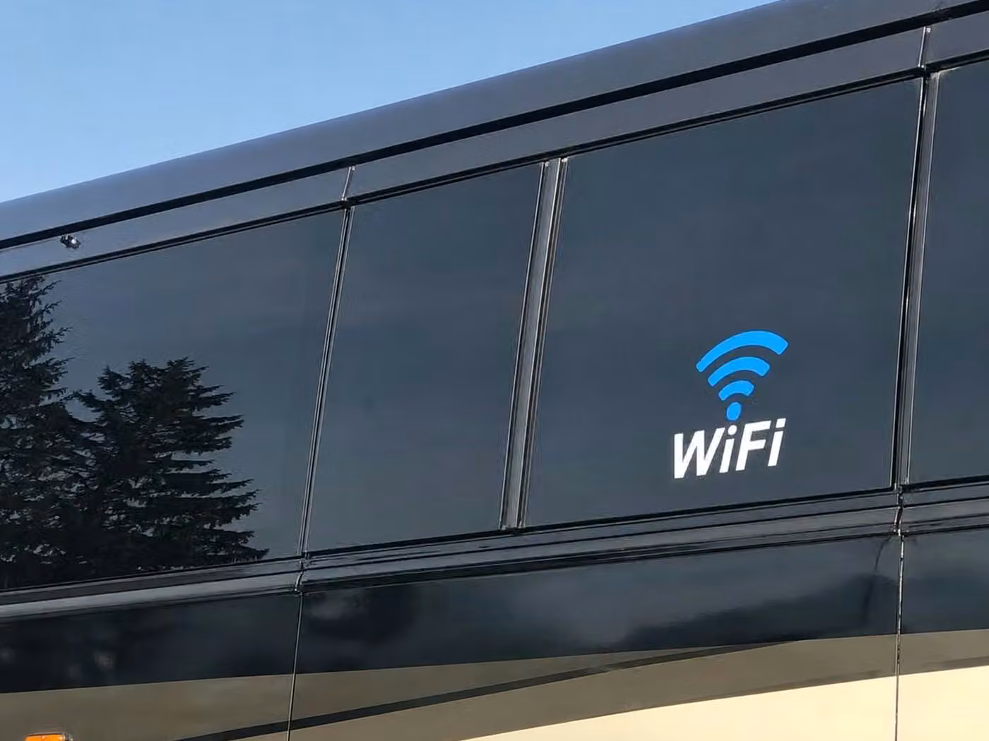 vestavia hills 18 passenger minibus wifi