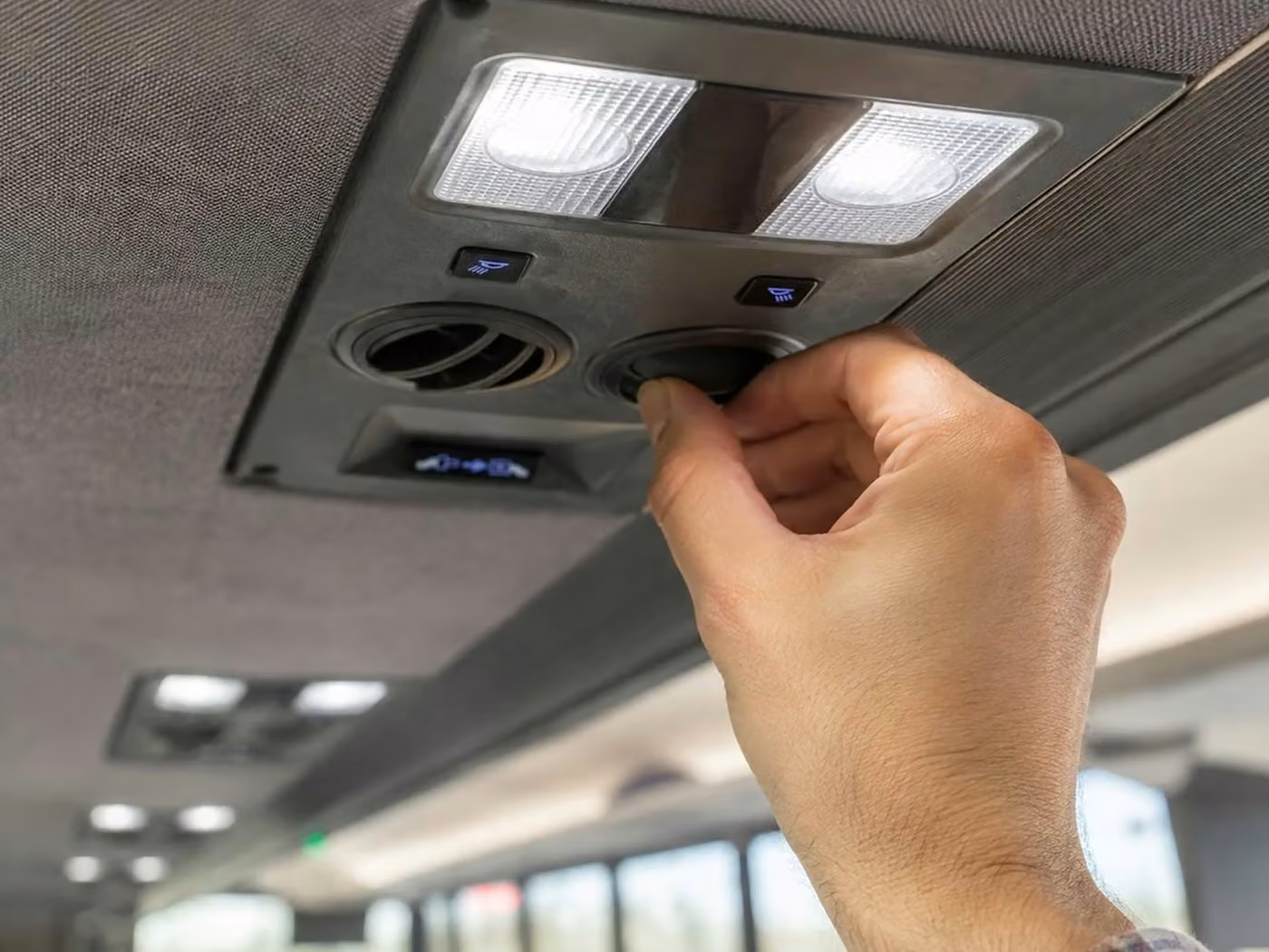 vestavia hills 20 passenger minibus air conditioning