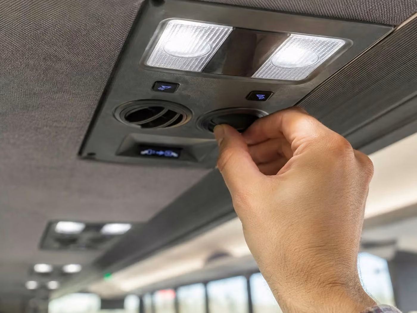 vestavia hills 28 passenger minibus air conditioning