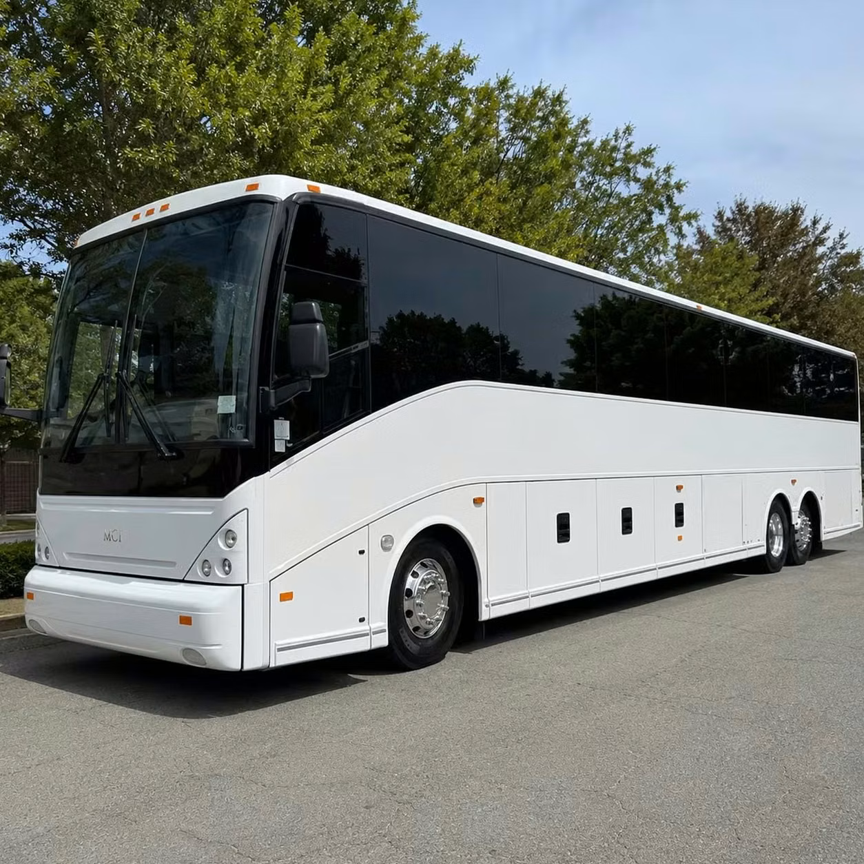 vestavia hills private charter bus service for team building events